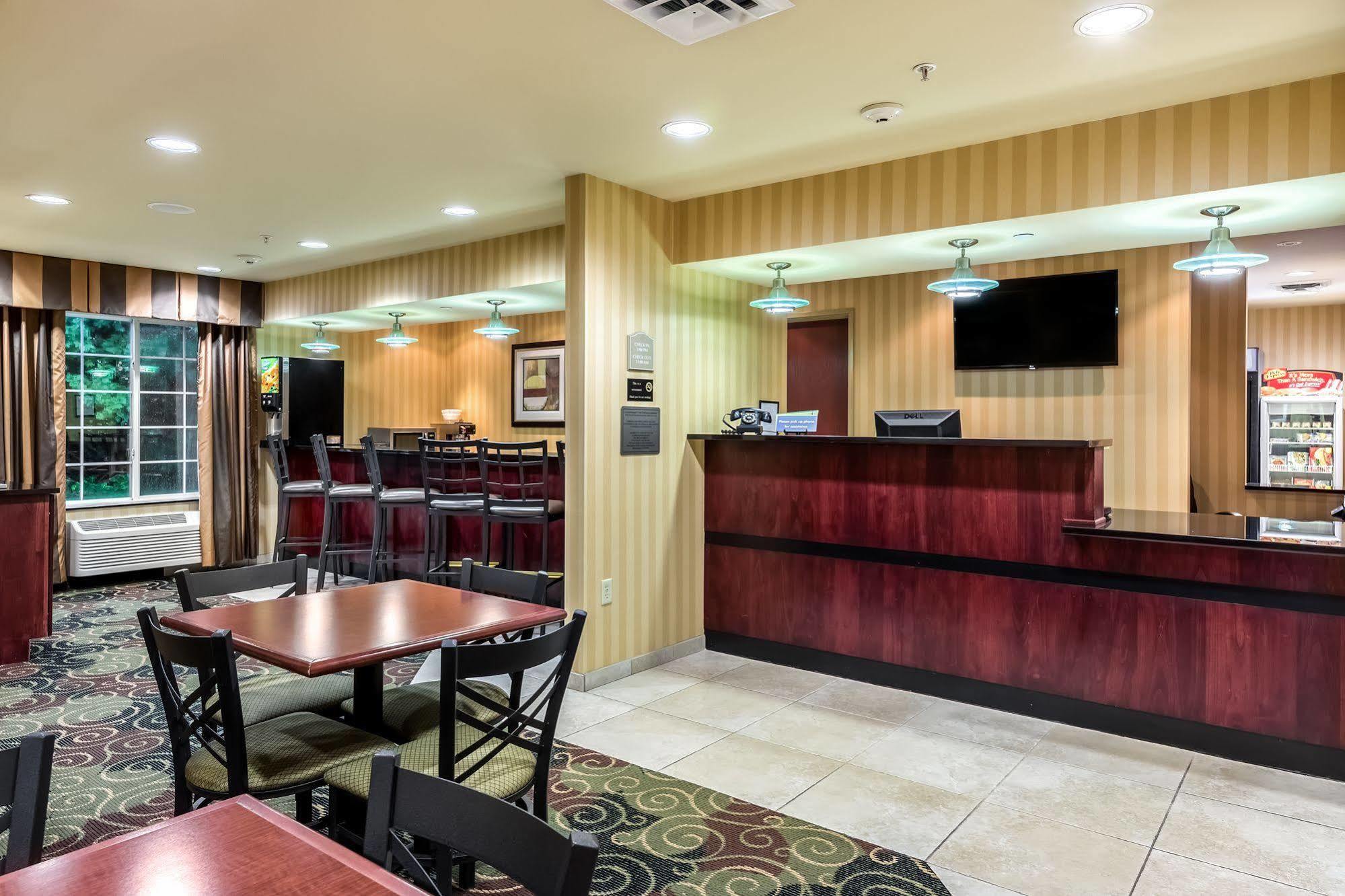 Cobblestone Inn & Suites - Vinton, Ia Luaran gambar